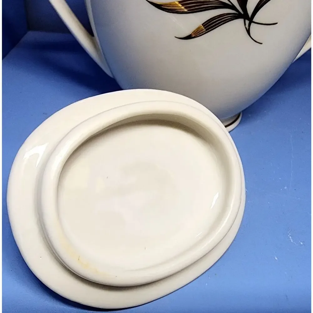 EMBASSY USA Vitrified Gold Black Wheat Pattern Sugar Bowl & Lid Pointed Handles